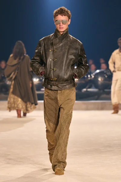 Look 35